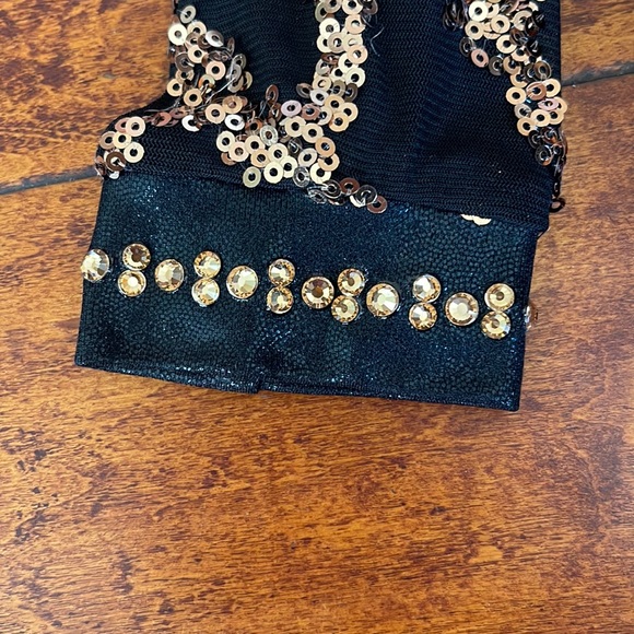 Custom Details  Dancewear competition leotard. Fits size CM-AXS - Picture 6 of 13